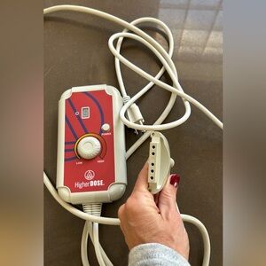 Sauna Blanket charge cord.